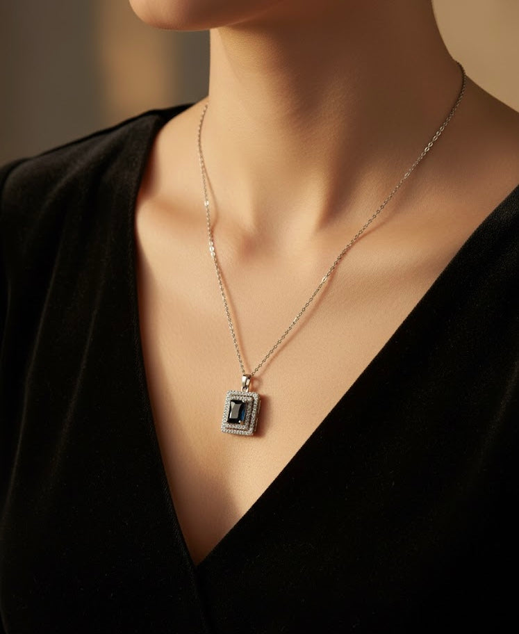 BLACK GEMSTONE NECKLACE