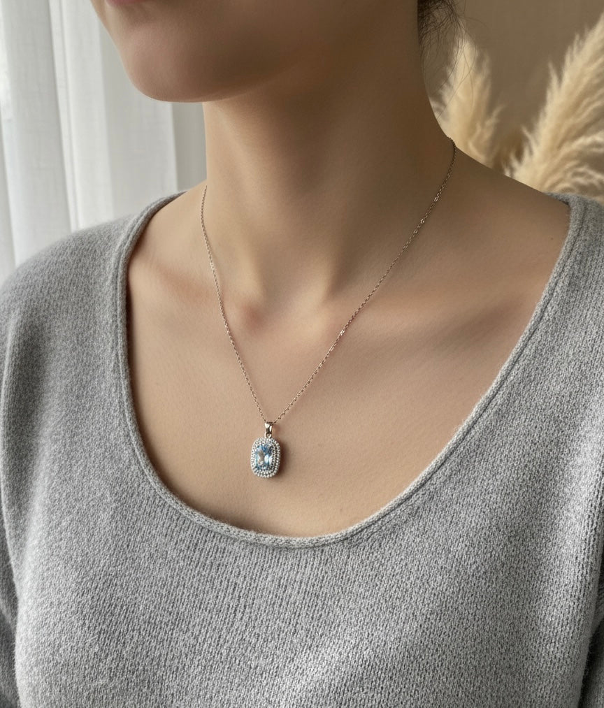SILVER GEMSTONE NECKLACE