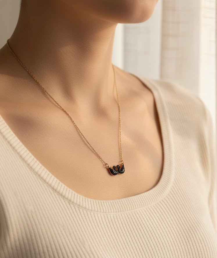DUO SWAN NECKLACE